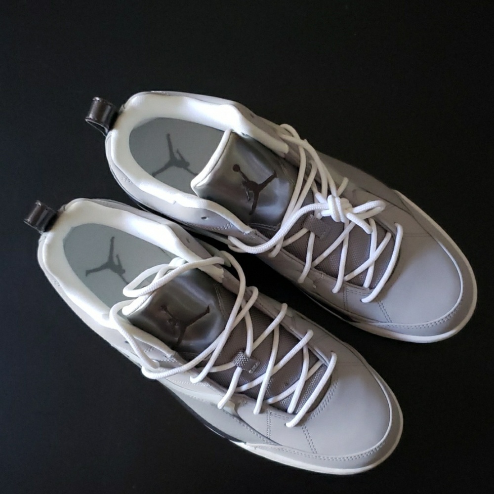 New in Box Jordan Flight TR 97 Mid Metallic Silver - Picture 4 of 8